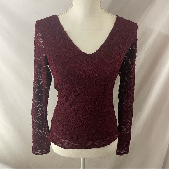 Abercrombie & Fitch Maroon Wine Lace V Neck top - Picture 1 of 10